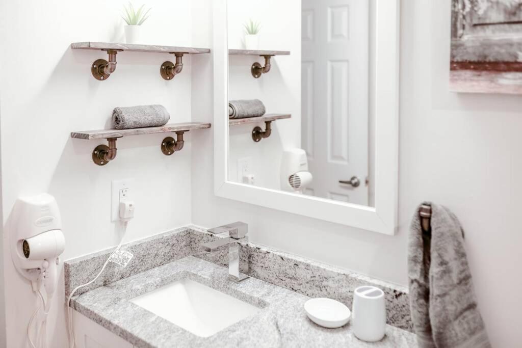 Newly Renovated Apartman Columbus Kültér fotó